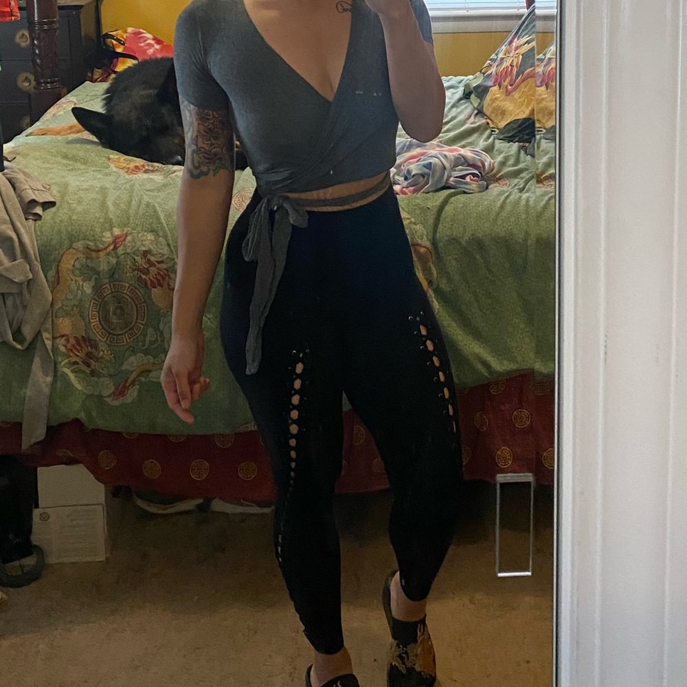 Black leggings
